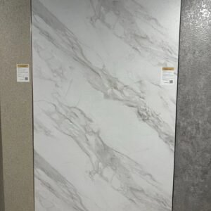 Elegant wandpaneel in marmerlook - 122 x 260 cm